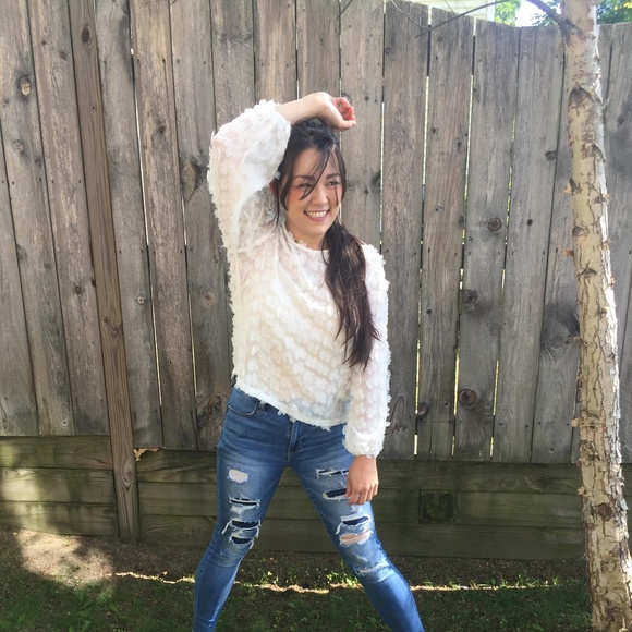 Crow Cloth White Floral Applique Blouse - Picture 4 of 8